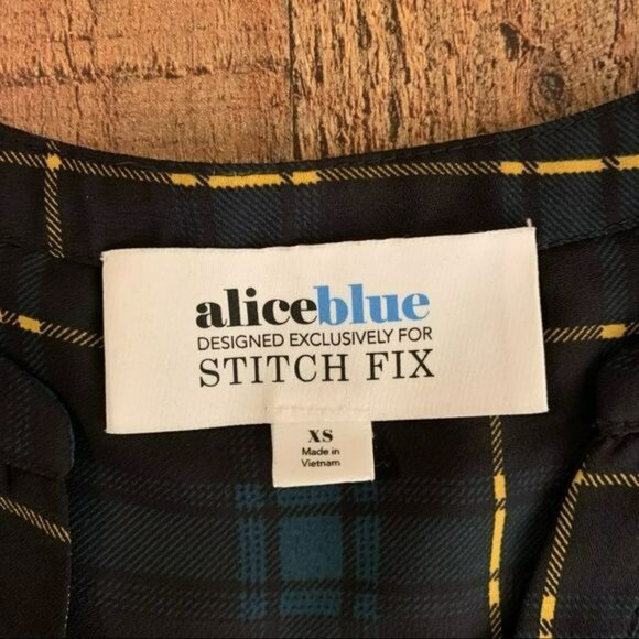 Alice blue stitch fix lightweight plaid long sleeve button down - XS - Picture 2 of 6